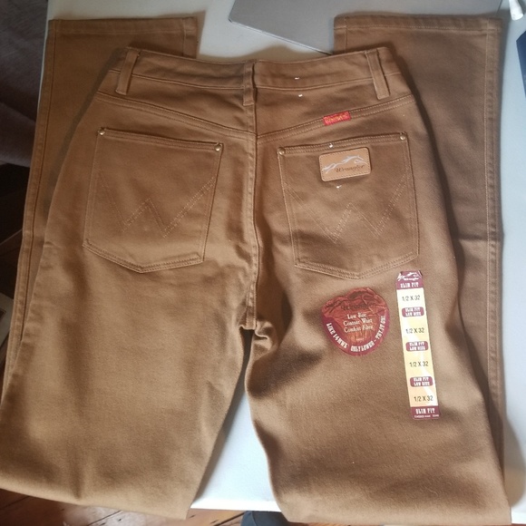 womens brown wrangler jeans